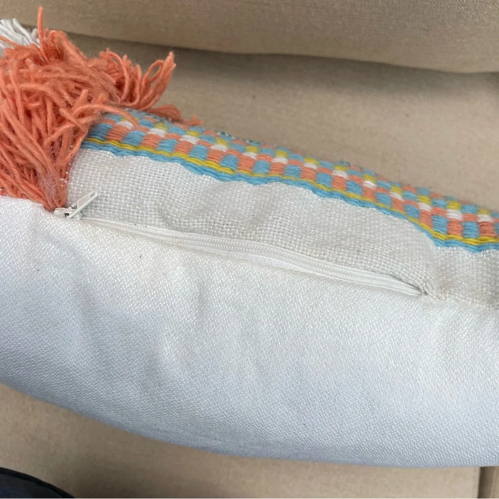 Better‎ homes and garden pillow